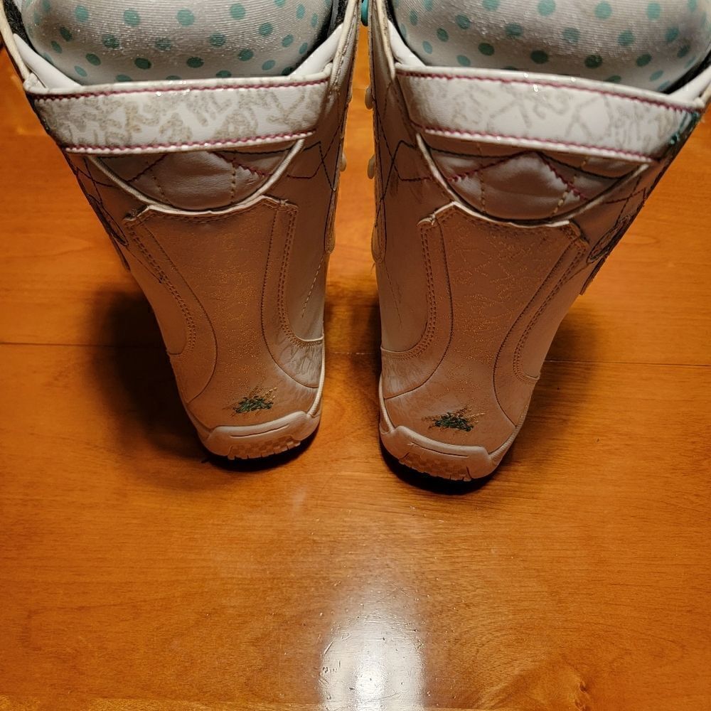 K2 Mink snowboarding boots size 6 - Picture 5 of 7